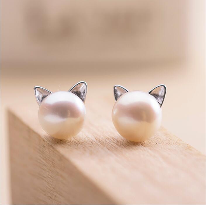 Silver Earrings with Cultured Pearls and Kittens