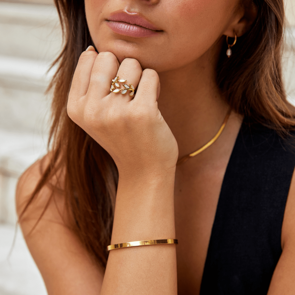 Goden Leaf Ring