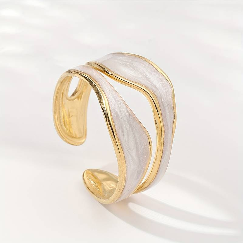 Vintaje White Gold Ring