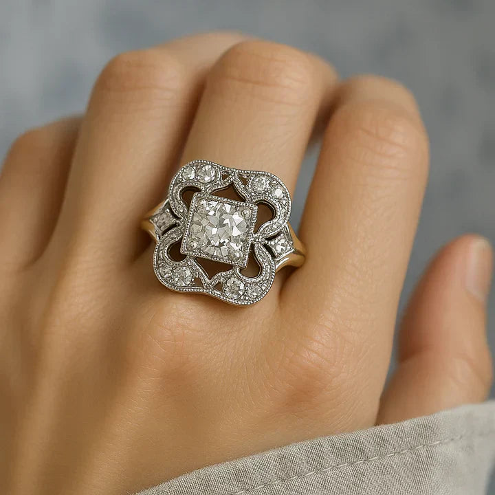 Gold Vintage Zirconia Ring