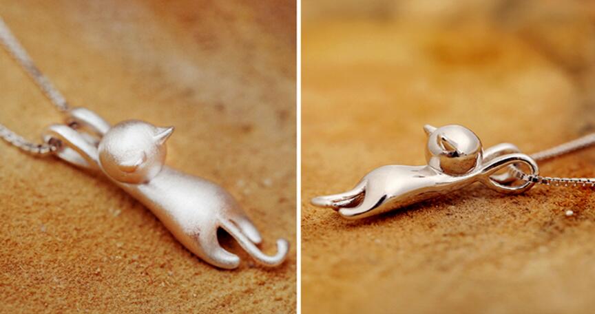 Modified title: 925 Sterling Silver Playfull Kitty Necklace