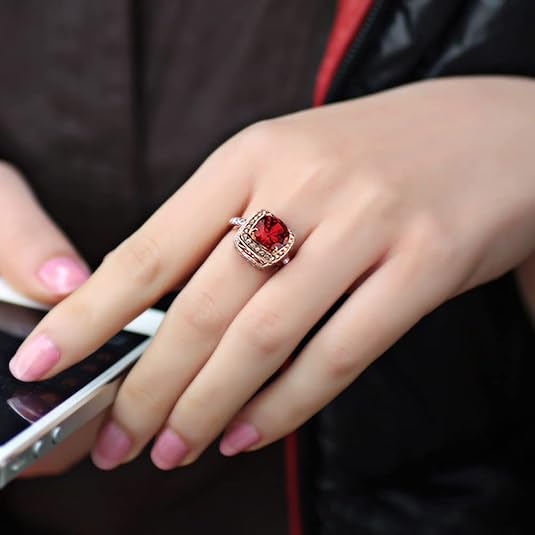Rubi Halo Statement Ring | Rose Gold