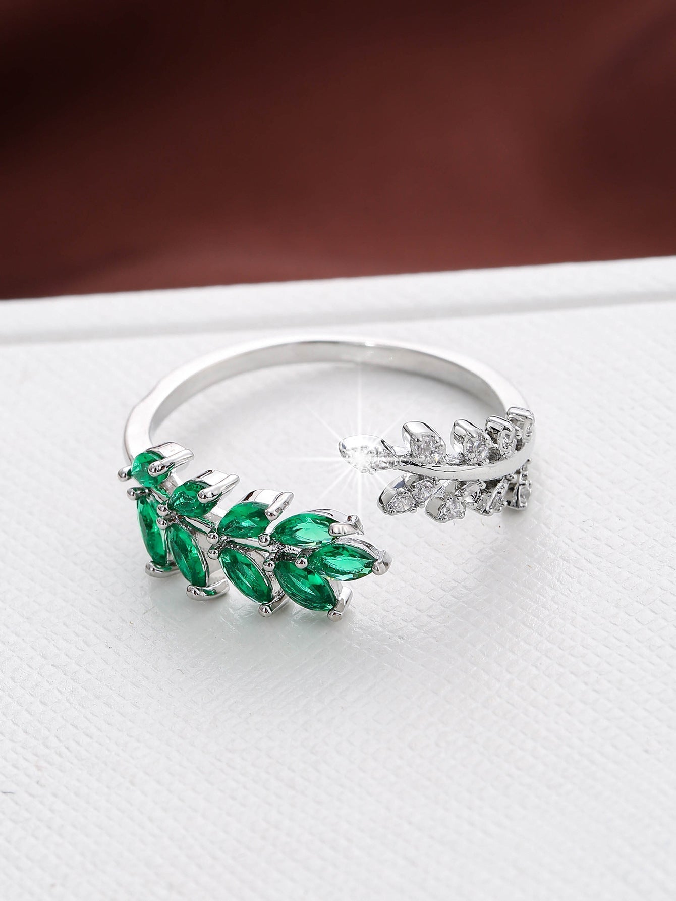Vivere Lyselle Ring | White Gold